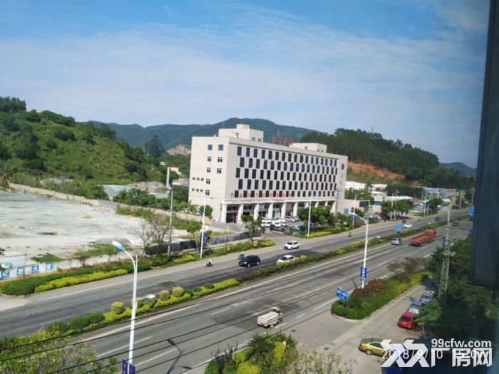 角美厂房出租2100平米电梯六台大路边-图3